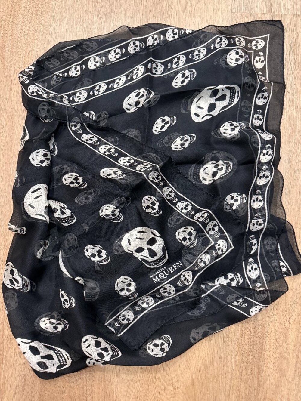 Alexander McQueen Classic Skull Silk Scarf Black Ivory NWOT